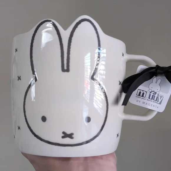 ❌SOLD❌Miffy x Magenta Minimal Cross Stitch Design Mug 🐰 - Picture 2 of 5